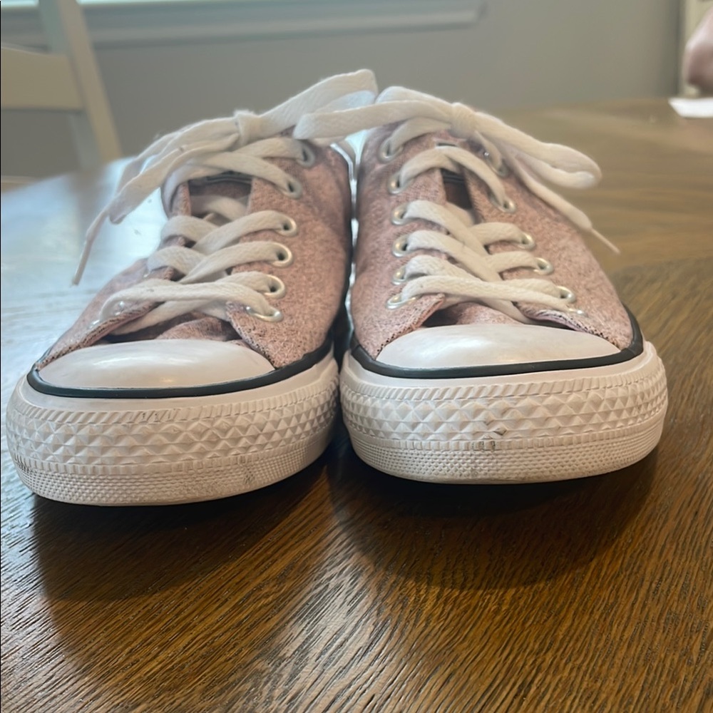 Stylish Pink Converse Sneakers - Picture 3 of 6